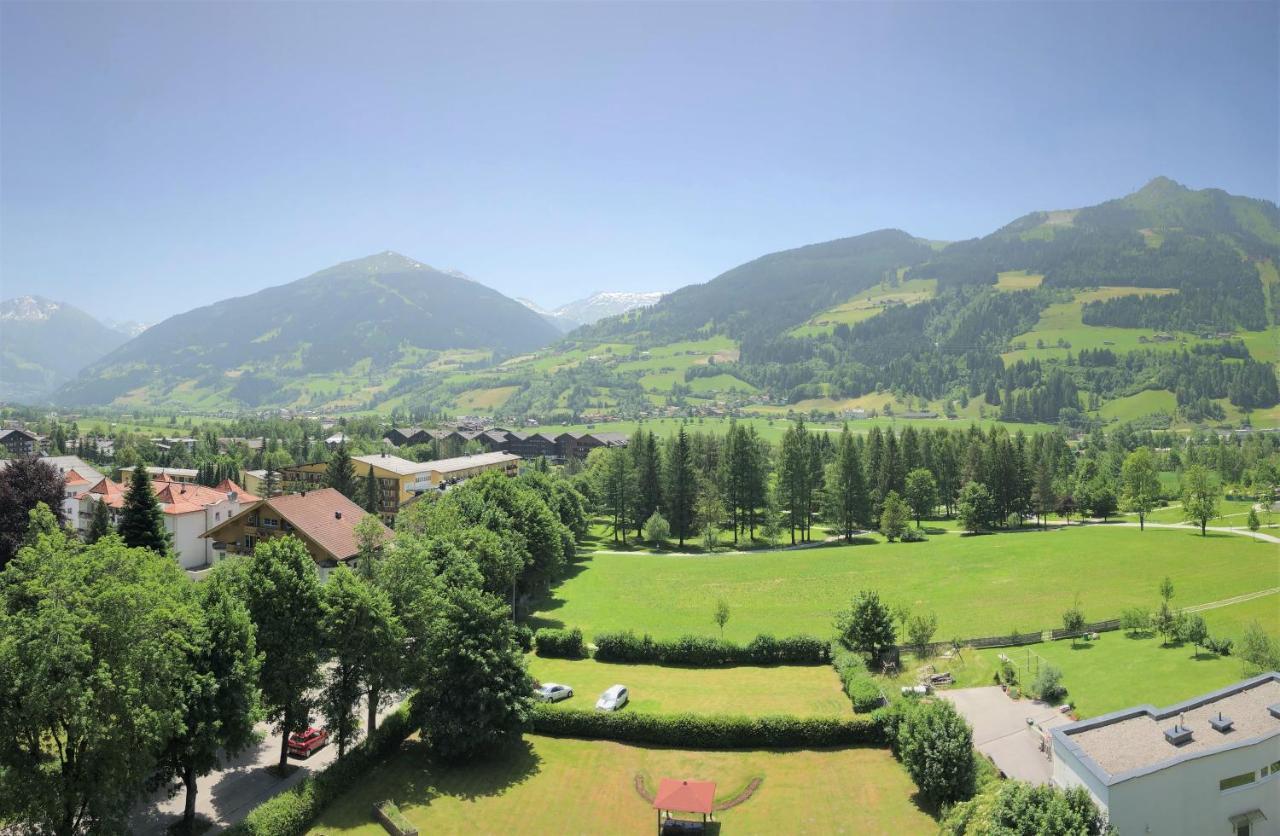 Hotel Germania Gastein - Ganzjaehrig Inklusive Alpentherme Gastein & Sommersaison Inklusive Gasteiner Bergbahnen บาดฮอฟกัสไตน์ ภายนอก รูปภาพ