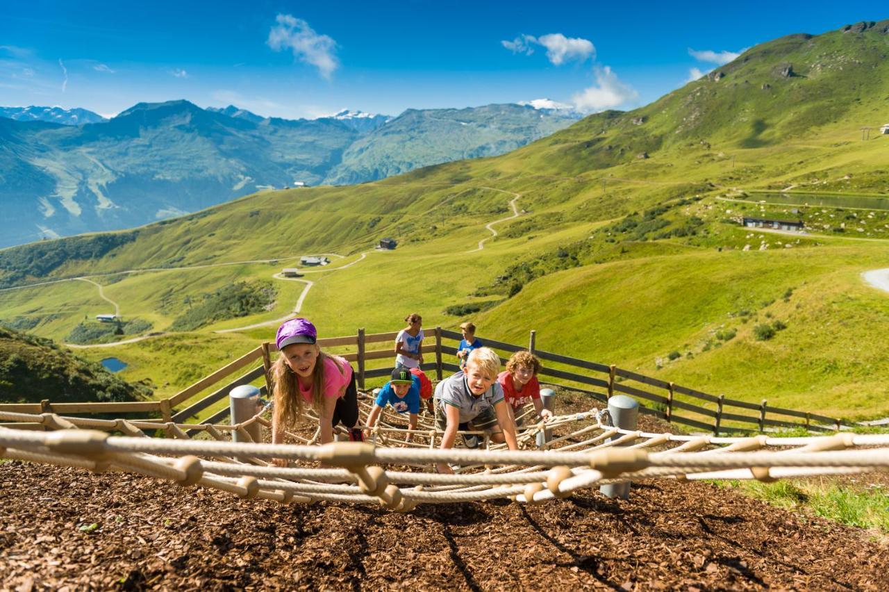 Hotel Germania Gastein - Ganzjaehrig Inklusive Alpentherme Gastein & Sommersaison Inklusive Gasteiner Bergbahnen บาดฮอฟกัสไตน์ ภายนอก รูปภาพ