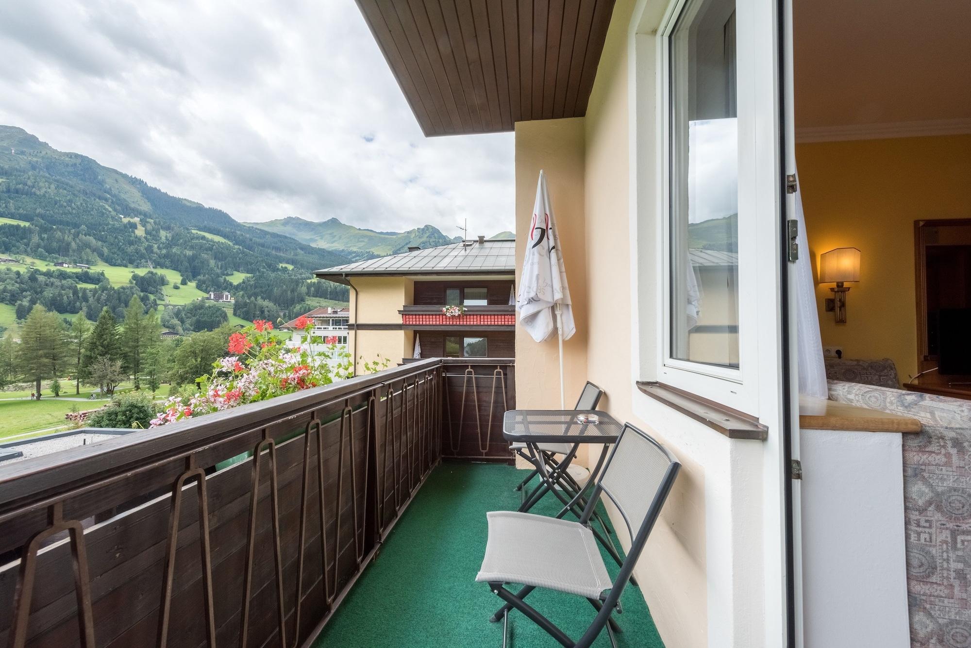 Hotel Germania Gastein - Ganzjahrig Inklusive Alpentherme Gastein & Sommersaison Inklusive Gasteiner Bergbahnen บาดฮอฟกัสไตน์ ภายนอก รูปภาพ