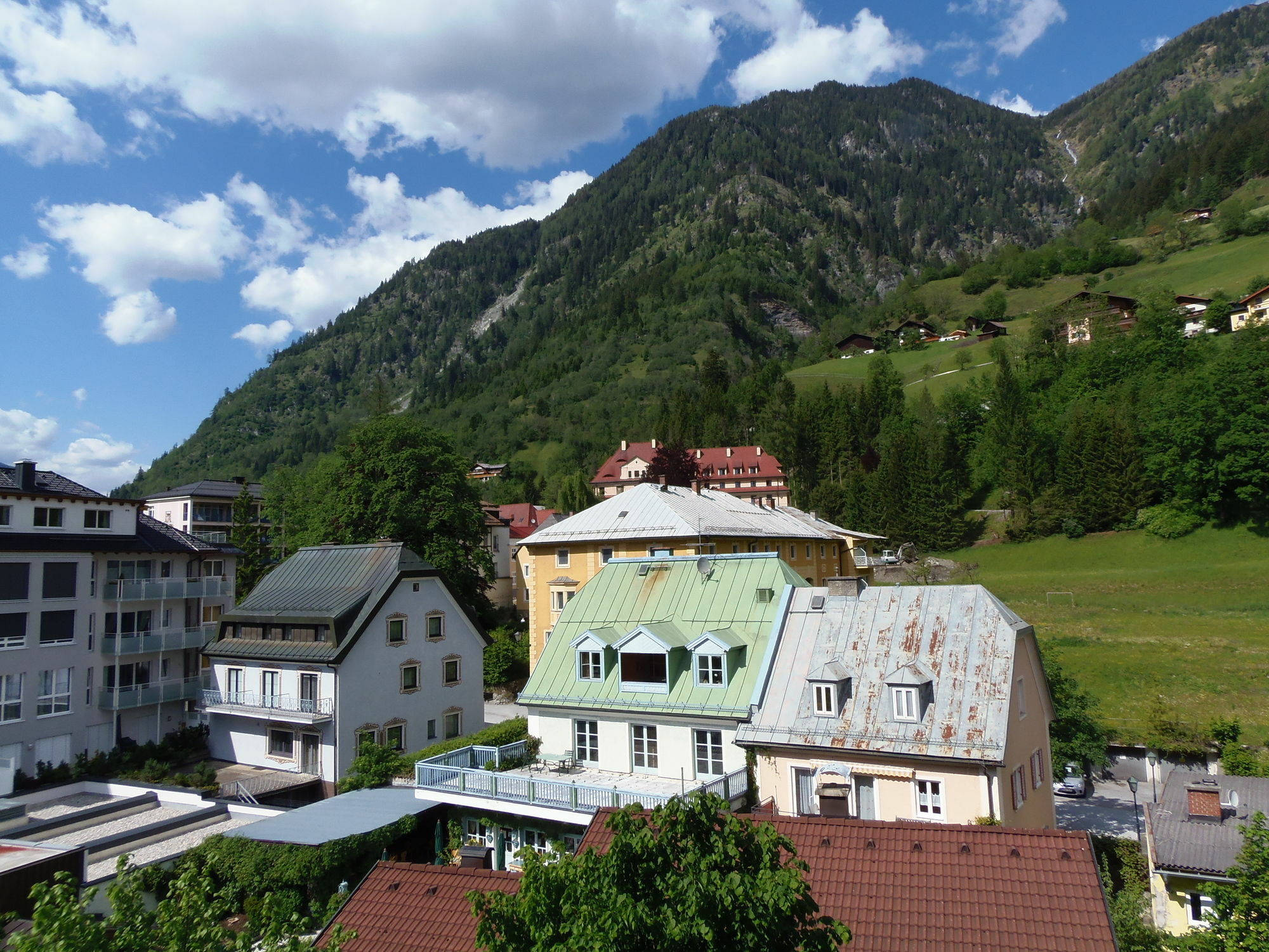 Hotel Germania Gastein - Ganzjaehrig Inklusive Alpentherme Gastein & Sommersaison Inklusive Gasteiner Bergbahnen บาดฮอฟกัสไตน์ ภายนอก รูปภาพ